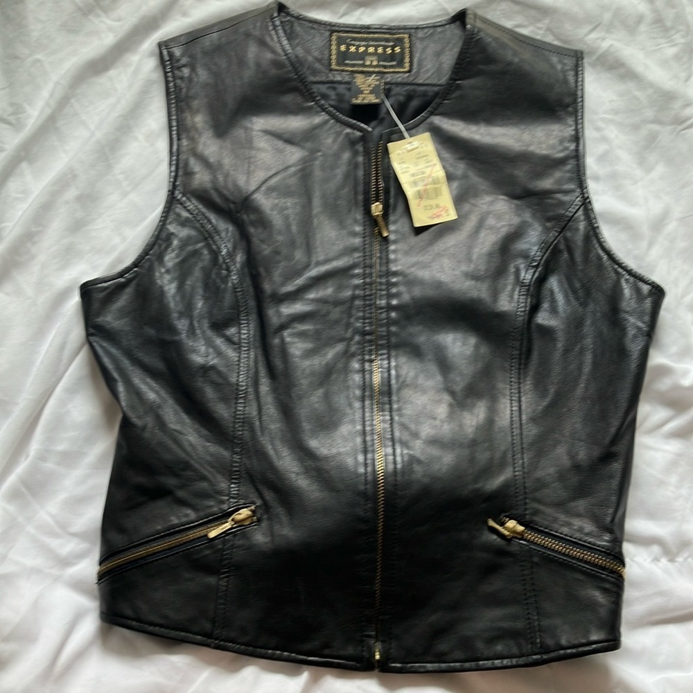 Express: Vintage Black 100% Leather Vest- M- gold tone- has wear on zippers